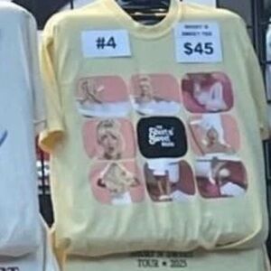 Short and Sweet Tour 2025 T-Shirt